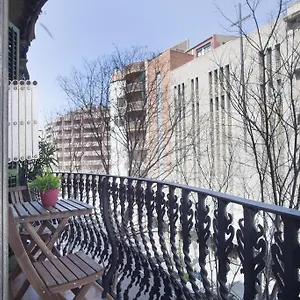 Aparteasy - Authentic Family Apartment Barcelona